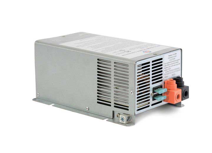 WFCO CONVERTER/CHARGER FOR 220V AC - DECKMOUNT 55 AMP DC OUTPUT (15 AMP AC POWER CORD)
