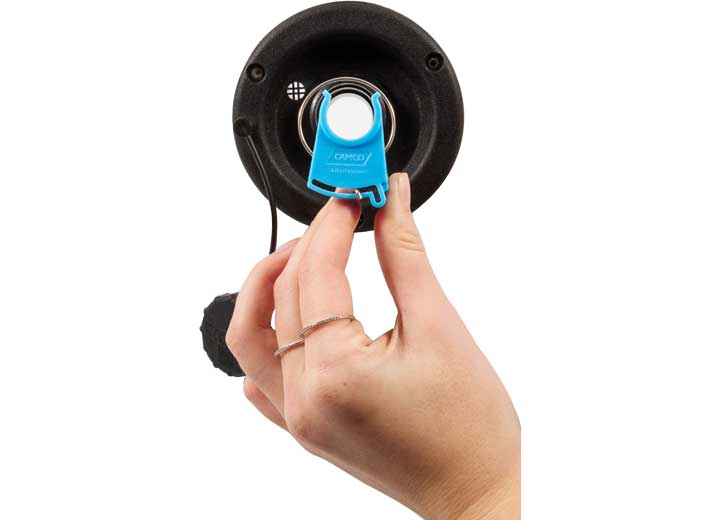 Camco WATER TANK FILLER WITH SHUTOFF VALVE AND CLIP (ENG/FR) LLC