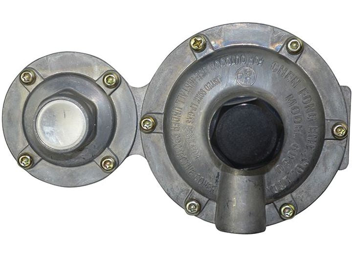 MR. HEATER PROPANE TWO STAGE HORIZONTAL REGULATOR