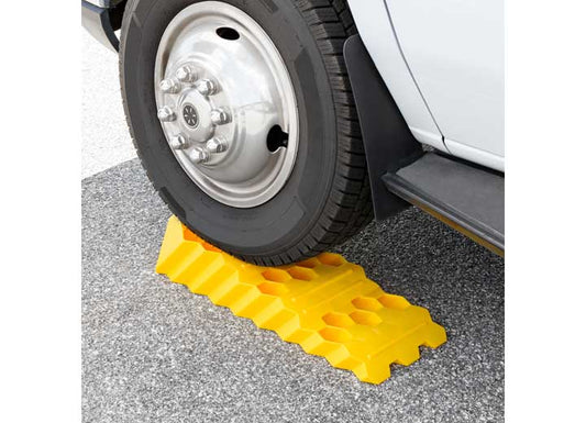 Camco SUPER TRI-LEVELER, YELLOW (E/F)