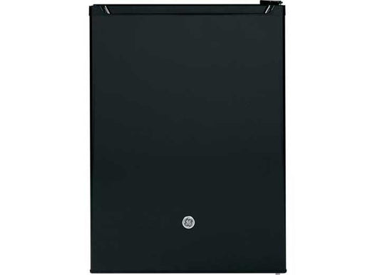 GE Appliances 5.6 CU. FT. 12 VOLT DC POWER COMPACT REFRIG - BLACK