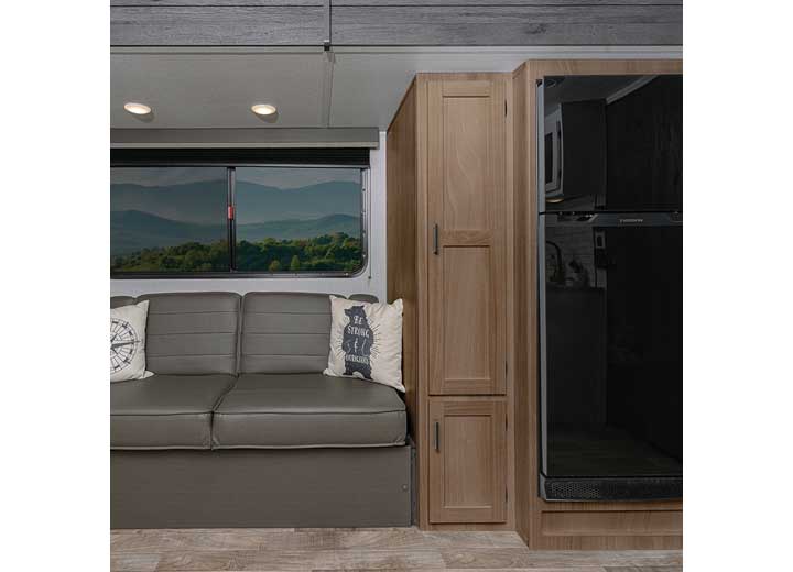 Genesis Products Inc REVIVE CABINET KIT BLONDE WALNUT 75FT