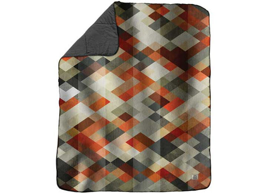 Kuma Outdoor Gear KUMA KAMP BLANKET- DIAMOND GRUNGE