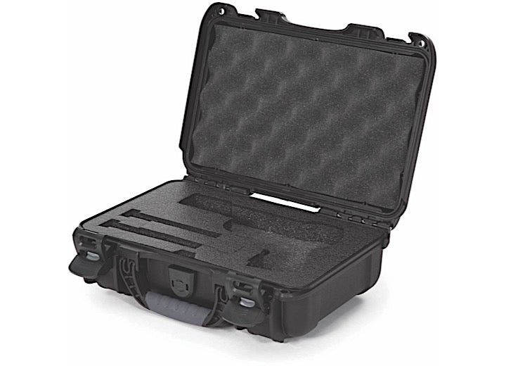 NANUK 909 WATERPROOF HARD CASE W/CLASSIC GUN - BLACK, INTERIOR: 11.4 X 7 X 3.7IN