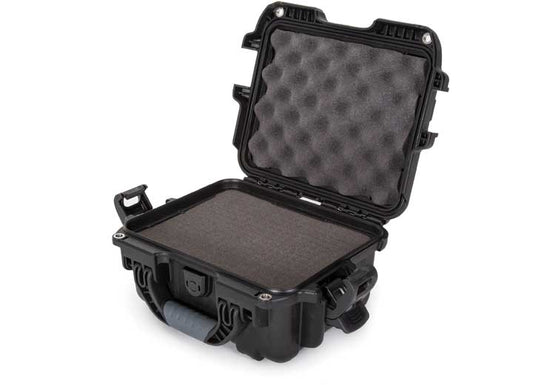 NANUK 905 WATERPROOF HARD CASE W/FOAM - BLACK, INTERIOR: 9.4 X 7.4 X 5.5IN