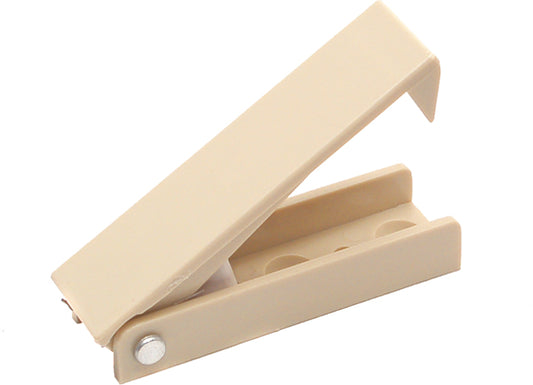 RV Designer BAGGAGE DOOR CATCH - COL WHITE - SQUARED
